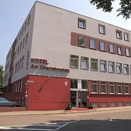 Am Charlottenplatz 호텔 에즐링겐