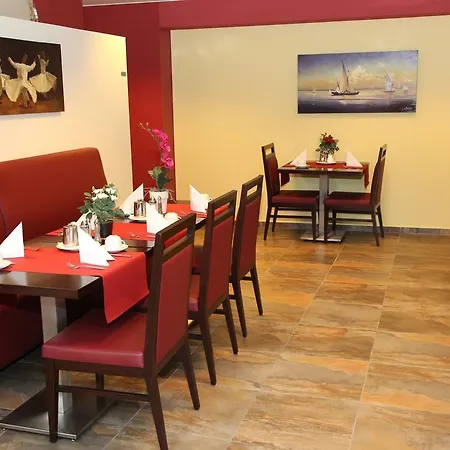 Am Charlottenplatz Hotell Esslingen am Neckar