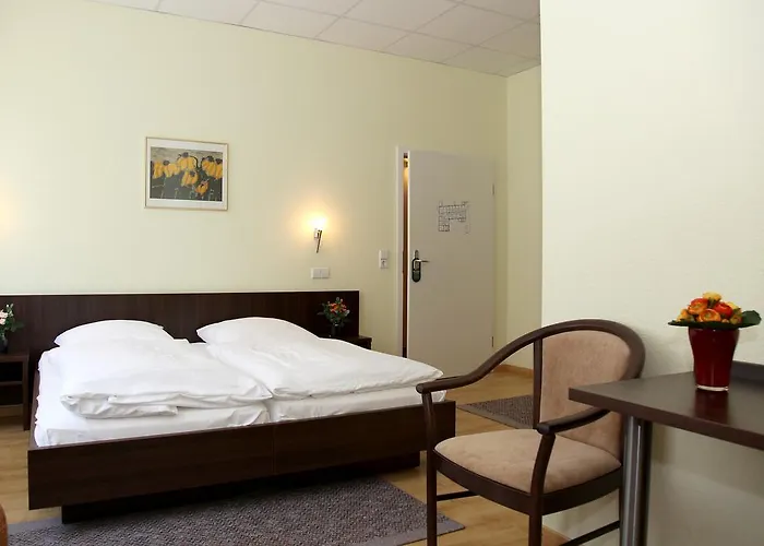 Ξενοδοχείο Am Charlottenplatz 3*