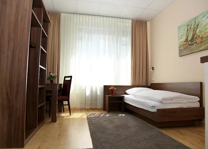 Am Charlottenplatz 3* Έσλινγκεν